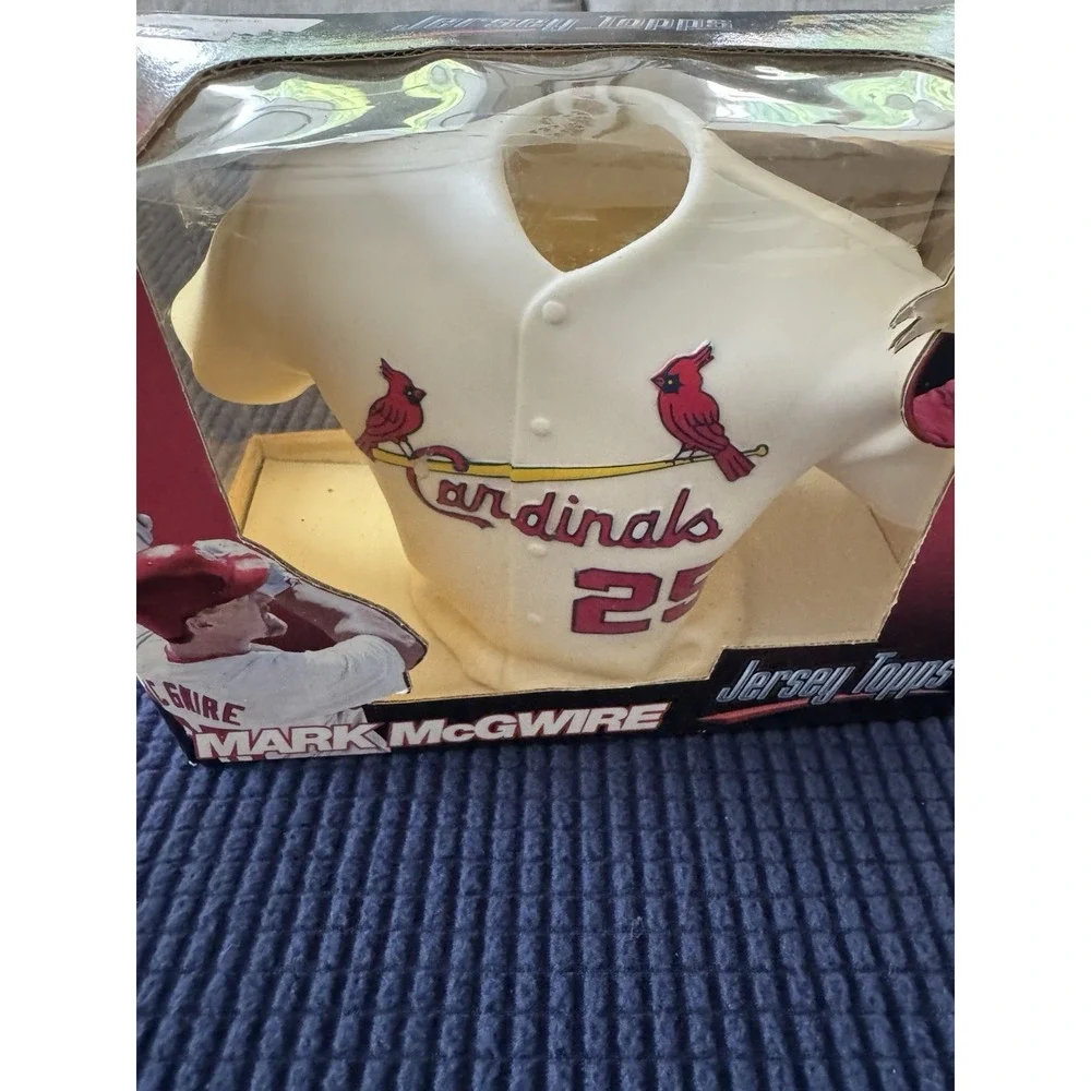 Topps Inaugural Edition Jersey Topps Mark McGwire St. Louis Cardinals 1999 MLB‎ - Picture 6 of 7